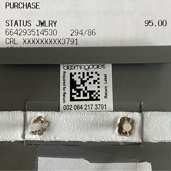 ✨🆕✨Sparkling Linear Drop Earrings - Picture 4 of 5